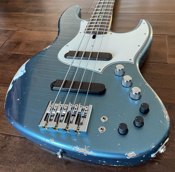 Xotic XJ-1T Jazz-Style 4-String Bass Guitar Lake Placid Blue Rosewood 2324